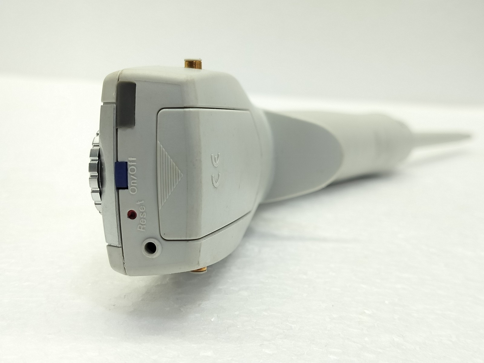Eppendorf Xplorer Plus 5-100 uL Electronic Pipette Single Channel