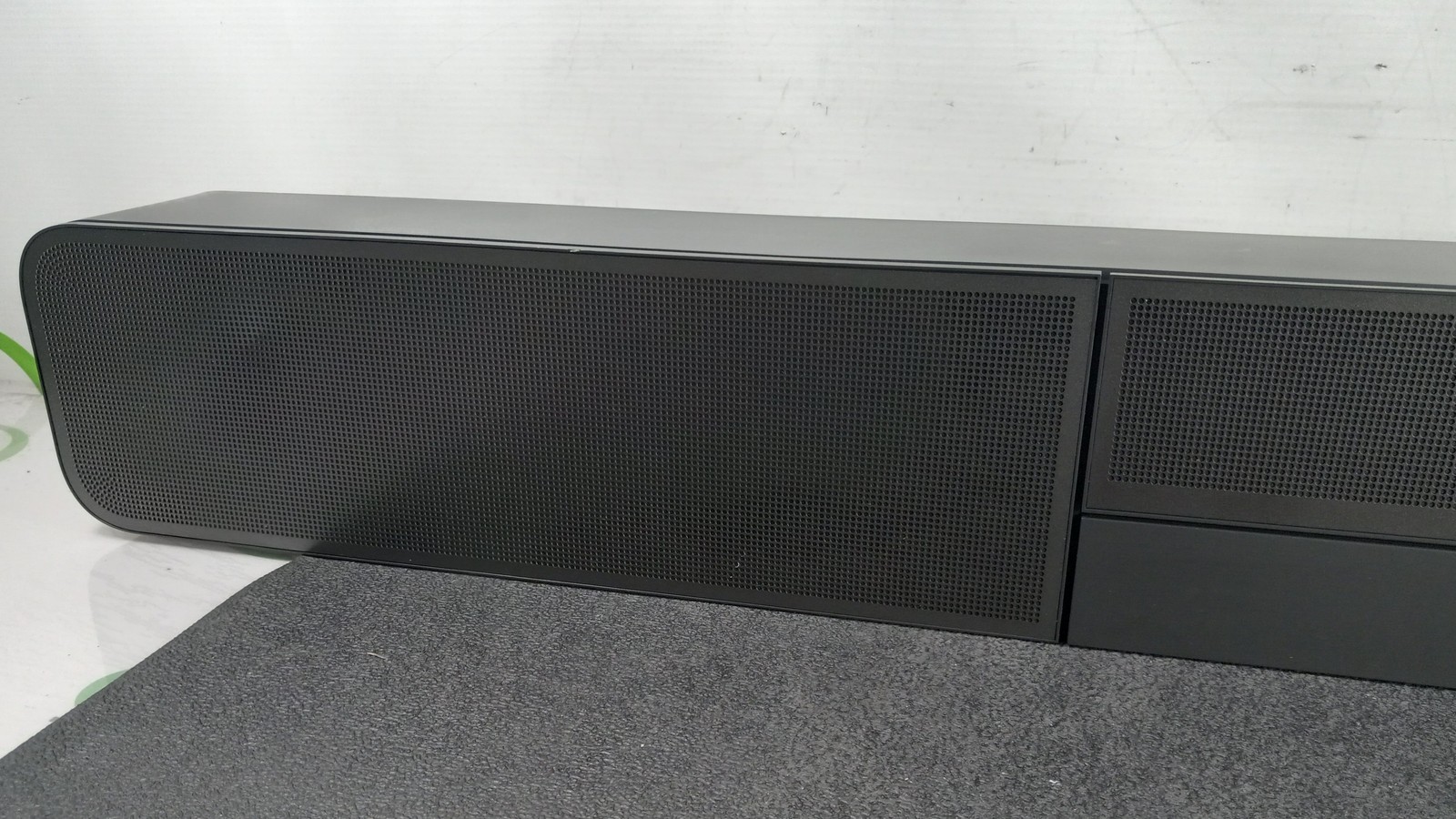 Crestron UC-SB1-CAM-FLEX UC Video Conference Smart 44″ Soundbar and Camera