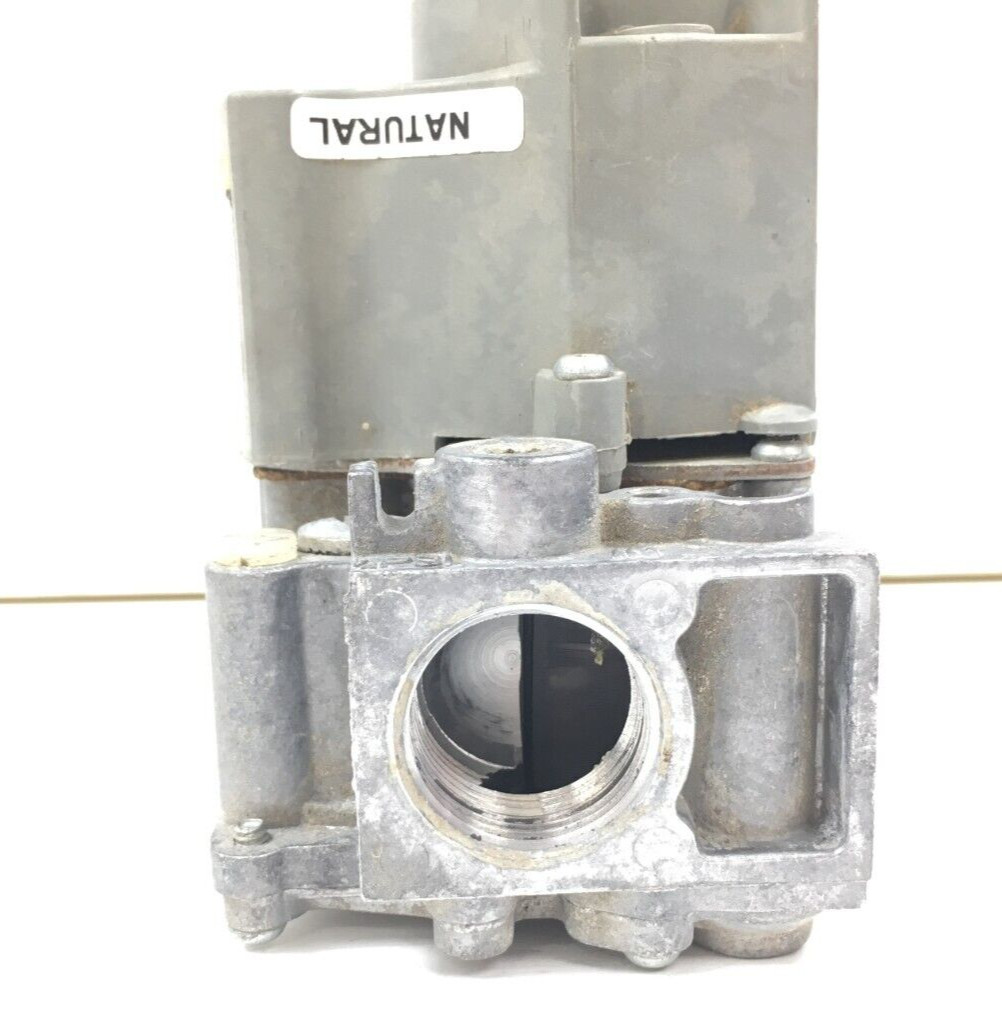 Honeywell VR8305M4231 Natural Gas Valve 24V Outlet 3/4″ Inlet 3/4″ used #G385