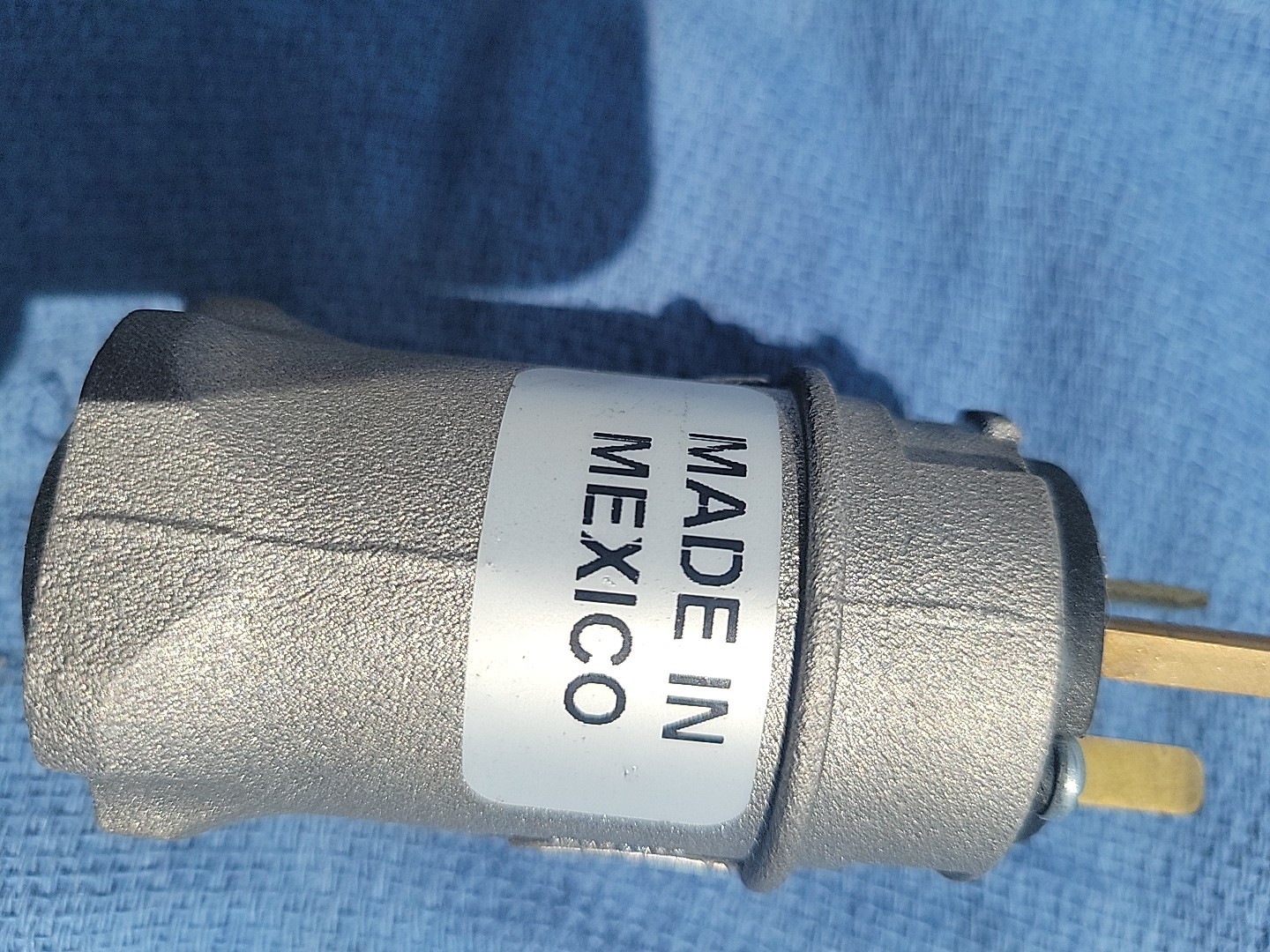 Appleton ECP2023 Model F 20 mp plug