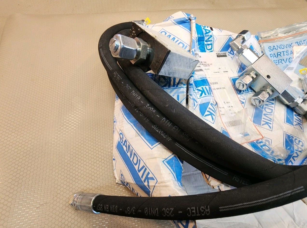 Sandvik BG01013589 Check Valve Kit TUC Hydraulic Assembly 2.95kg OEM