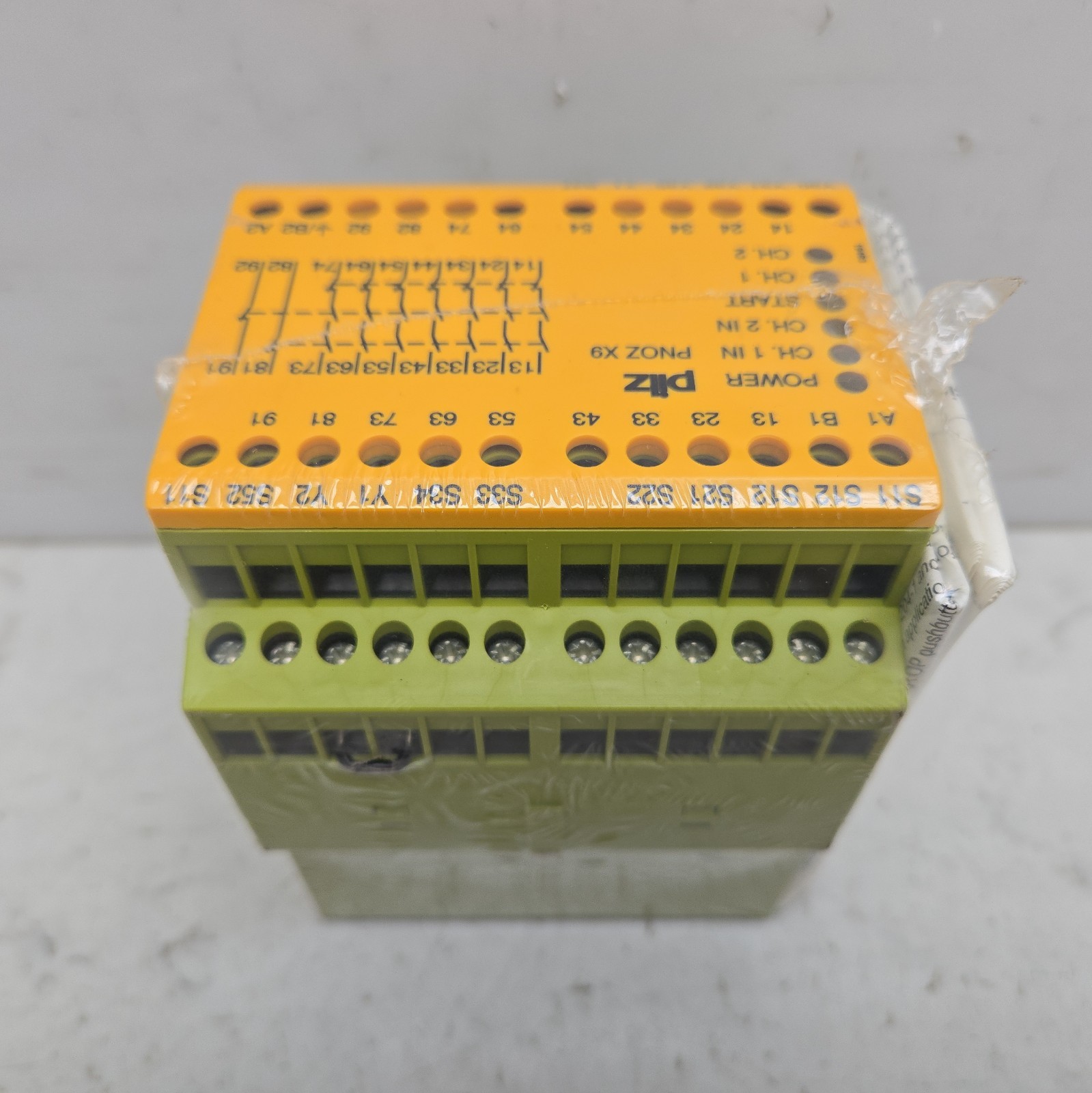 Pilz PNOZ X9 100-120VAC 24VDC 7n/o 2n/c 2so Safety Relay Module Unit 774605 New