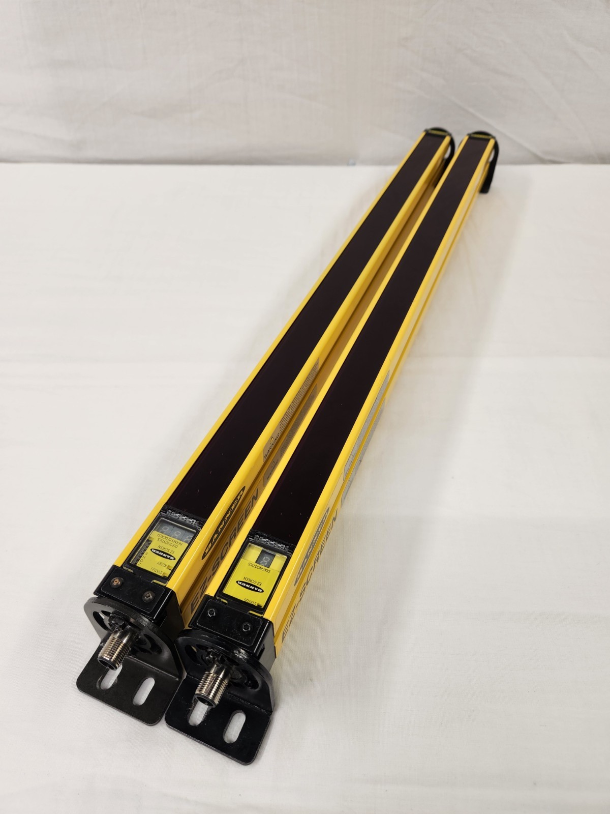 SLSP30-600Q88 Banner EZ-SCREEN Light Curtain (Pair)