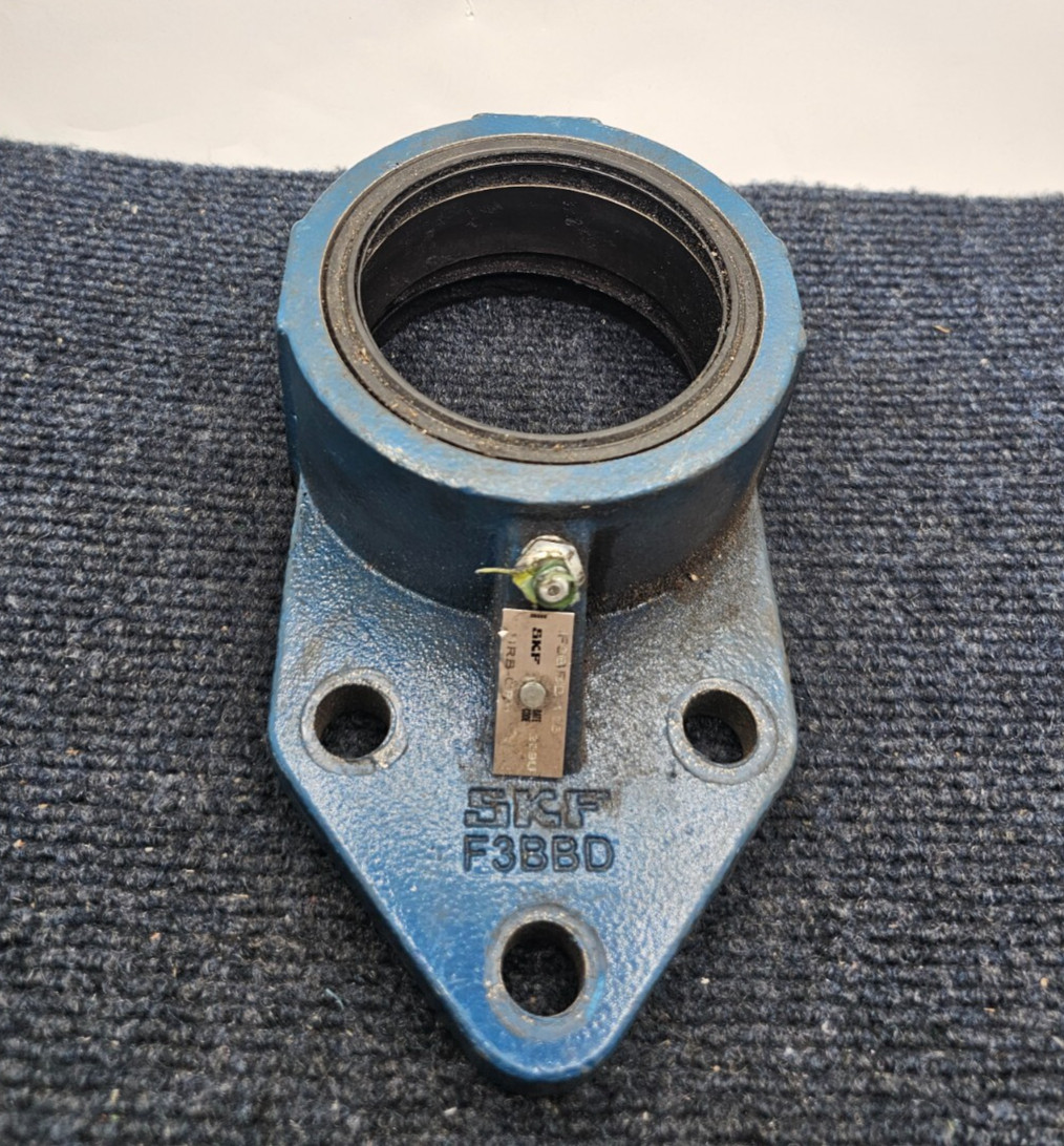 SKF F3BBD 115-SRB-CRH: Flanged Roller Bearing Unit, ConCentra Locking, 49.213 mm