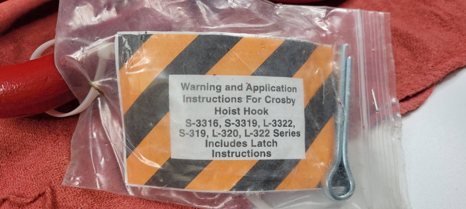 Crosby 1048666 L-322CN 10 Ton 5T WLL Carbon Steel Swivel Hook w/ Latch USA Made
