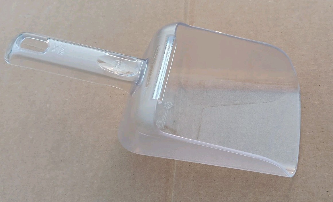 Rubbermaid FG9F7800CLR Clear Sliding Lid w/ 32 oz Scoop for 3602-88