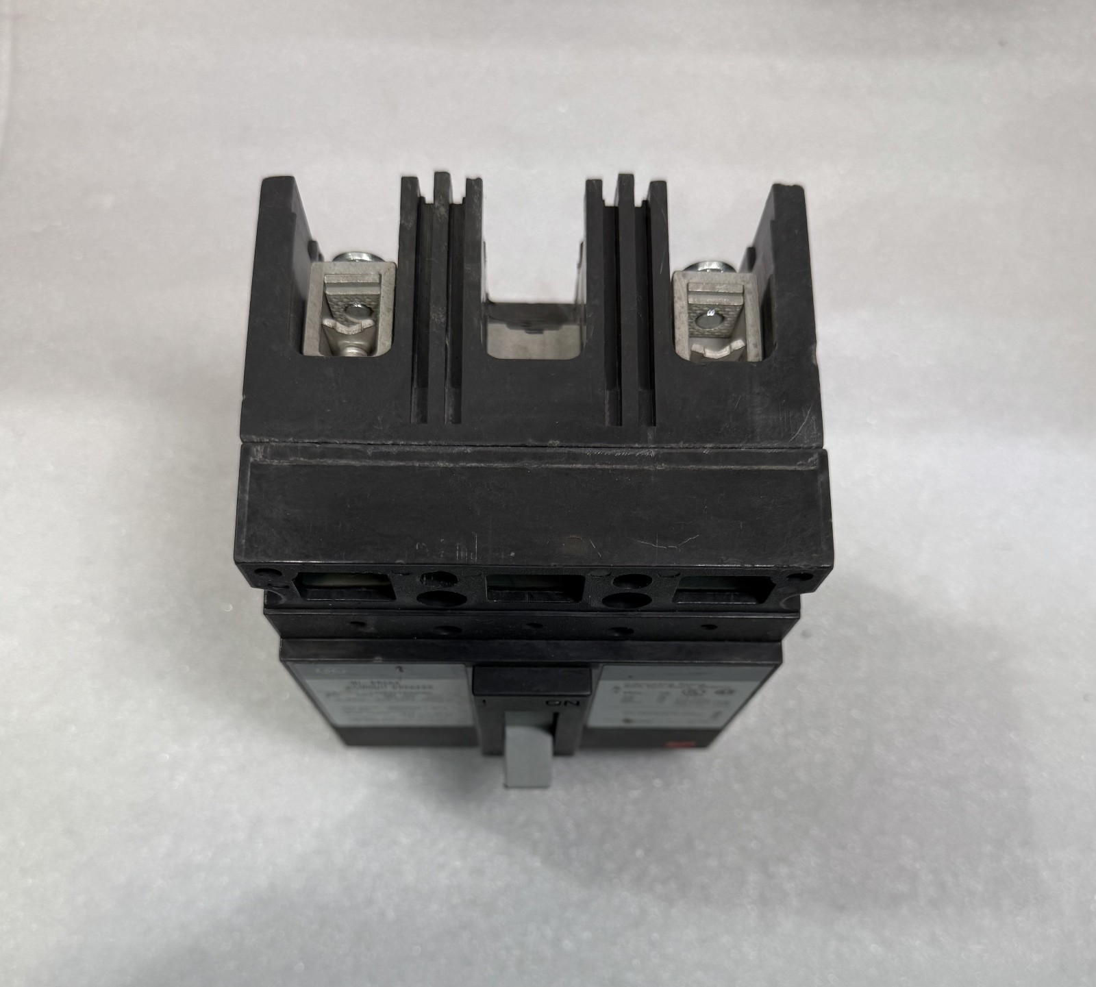 GE THED124030 Circuit Breaker 30A 2P 480VAC