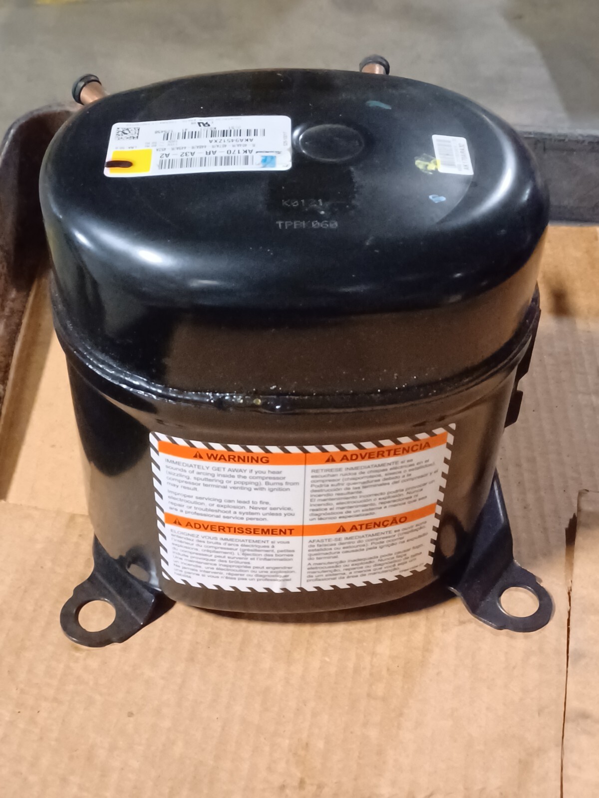 TECUMSEH Compressor AKA9451ZXA 2/3 HP, POE, R404A, 115/1/60 volt AK170AR-A32-A2