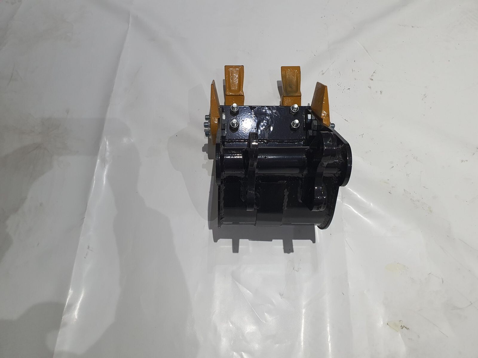 AGT 250mm Narrow Bucket 10 in Tooth Bucket for 0.8-1.5 ton Mini Excavator Digger