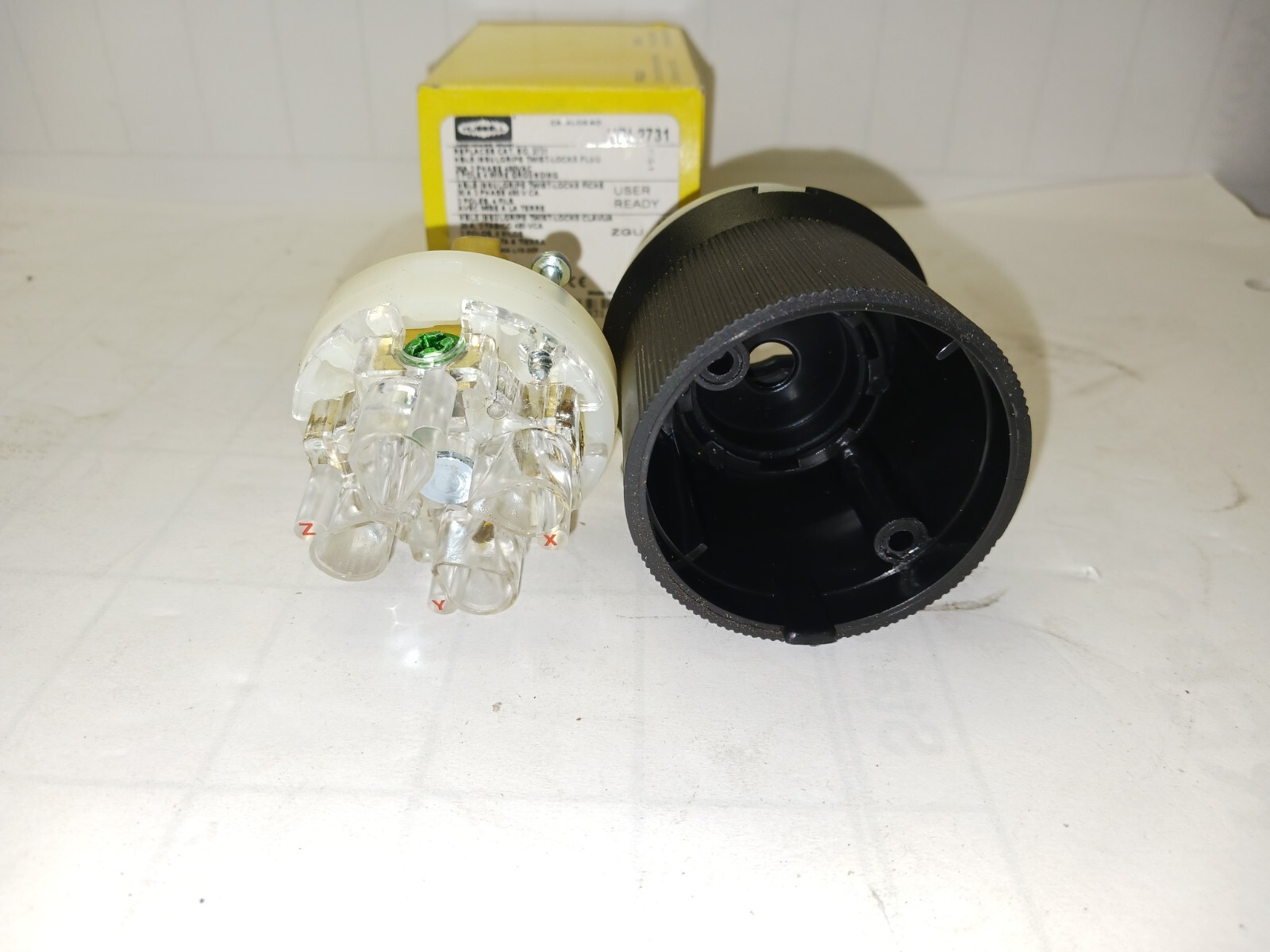 NEW HUBBELL TWIST LOCK 30 AMP PLUG END 480 VAC 3P 4W GROUNDING HBL2731