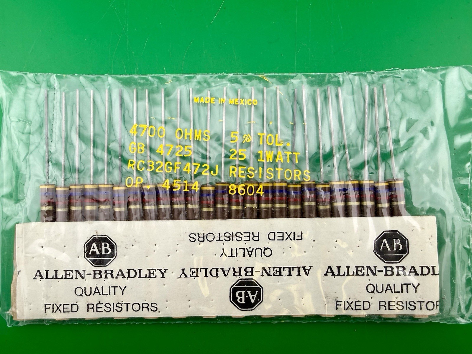 4,700 Ohm 4.7K 1 Watt 5% Allen-Bradley Carbon Comp Resistors NOS (25 Pieces)