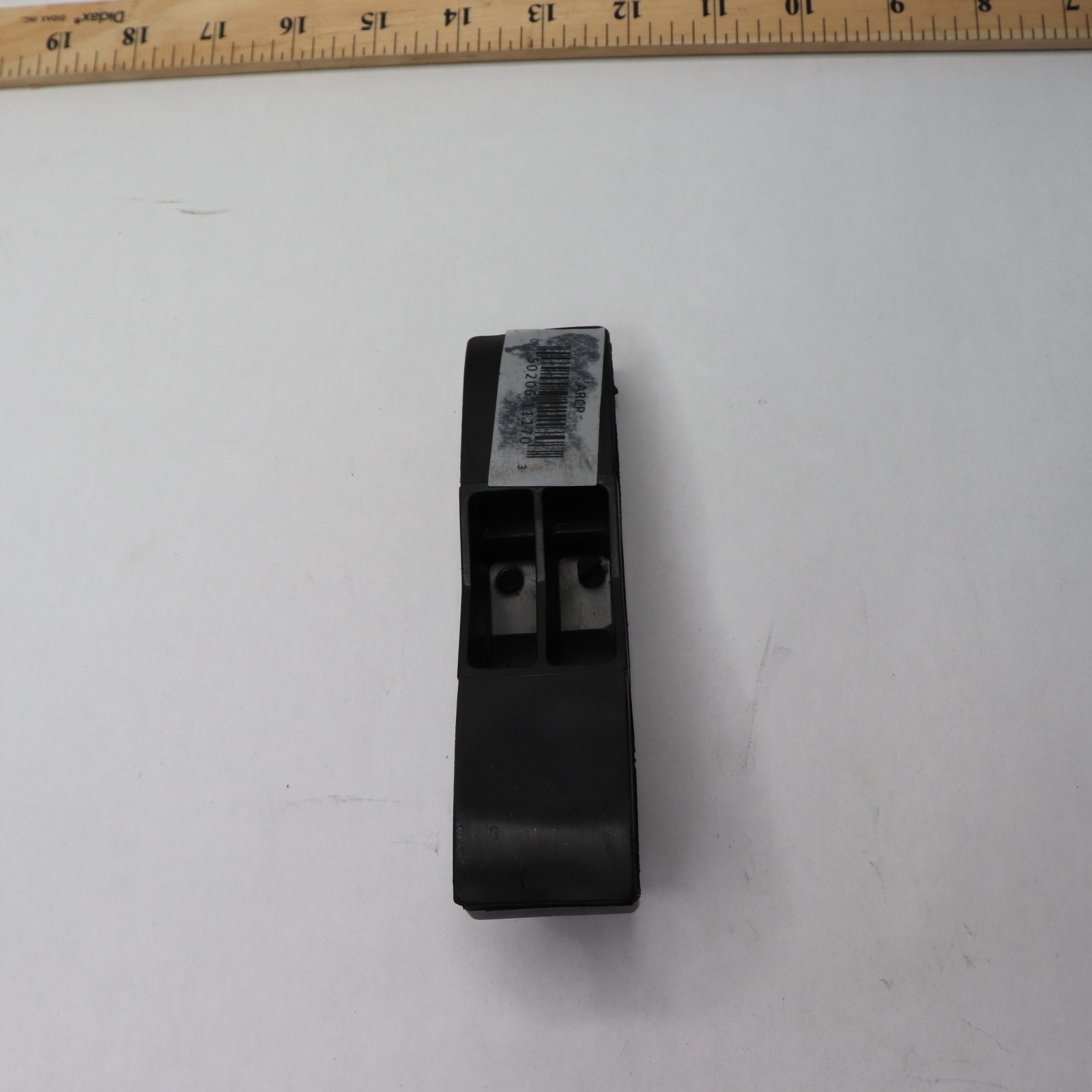 Master Flow Plastic End Plug for 10 ft. Aluminum Ridge Vents in Black