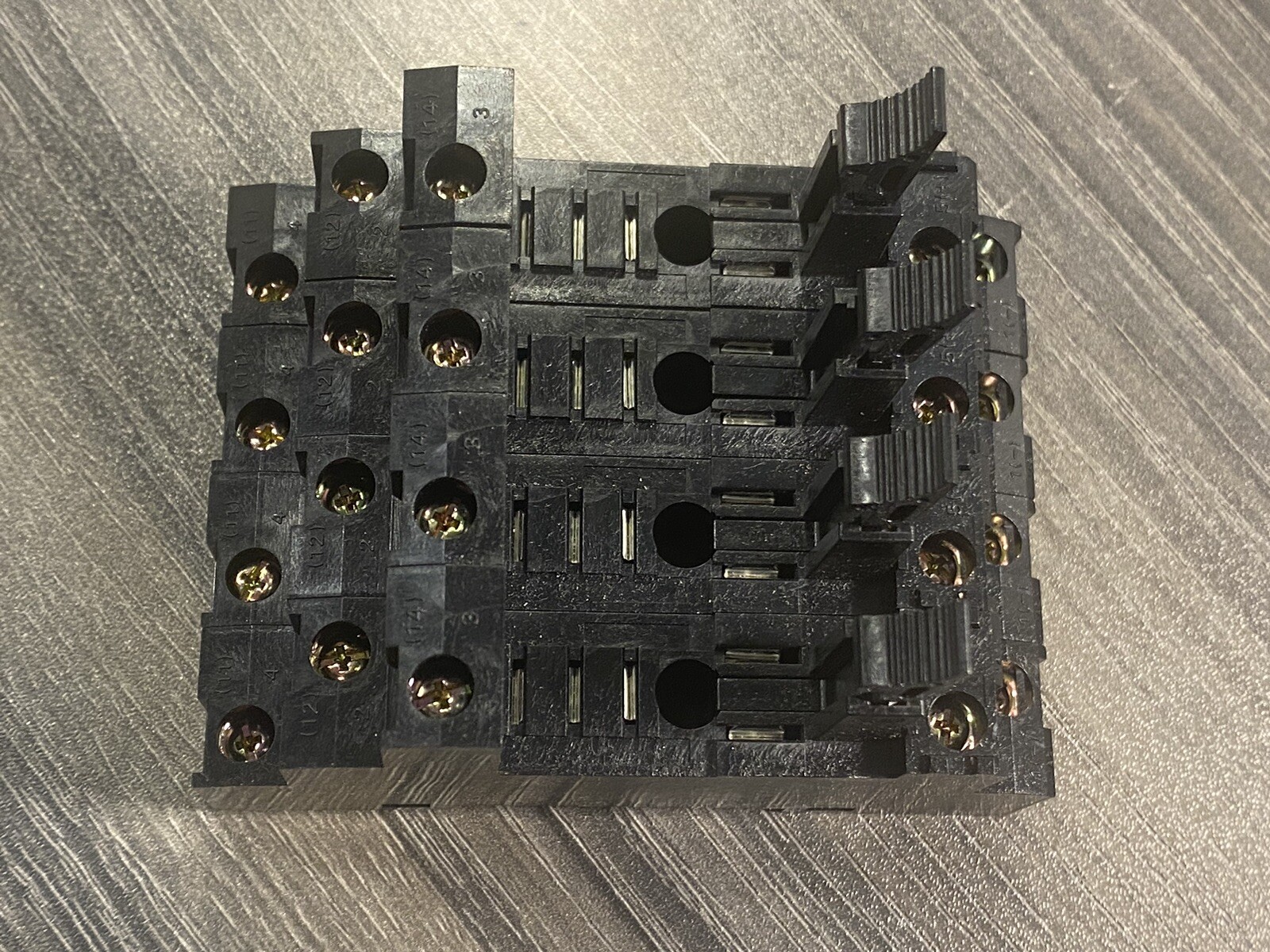 New Allen-Bradley 700-HN122 Series A 10A 250VAC 8-Blade Relay Socket *Lot of 4*