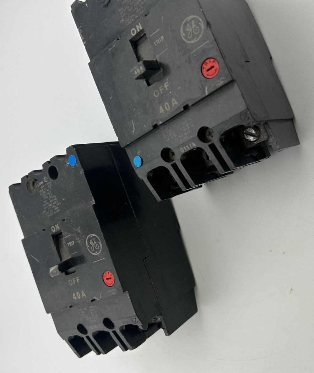 GE TEY TEY340 Circuit Breaker *CHIPPED* 3 pole 40 amp 480/277v – Warranty