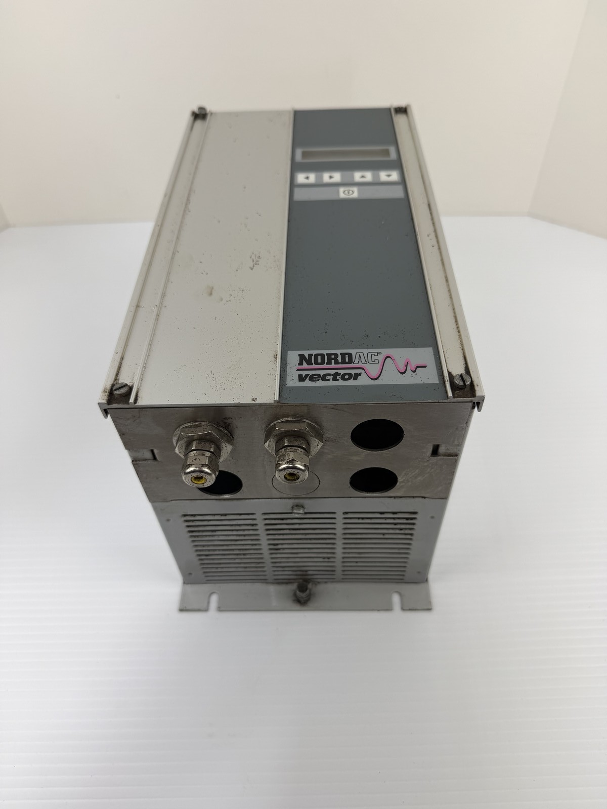 Nord SK4000/3 CT AC Vector Inverter 3 AC 380-460V 6.70 KVA