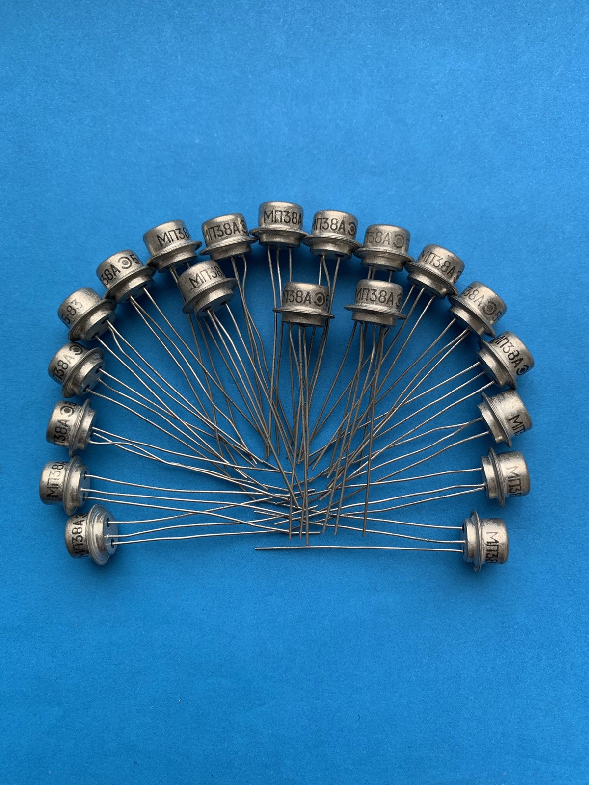 Lot 20pcs. MP38А(МП38А) NPN GERMANIUM TRANSISTOR 0.15 W 0.02A~107NU70; 155NU70