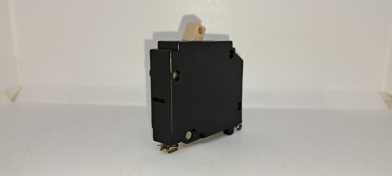Cutler Hammer CH120 20 Amp 1 Pole Circuit Breaker METAL FOOT