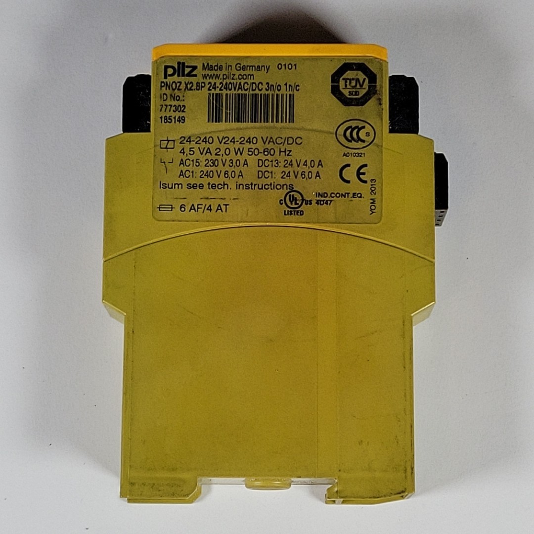 PILZ PNOZ X2.8P 777302 Safety Relay Module Electric System Controller Unit