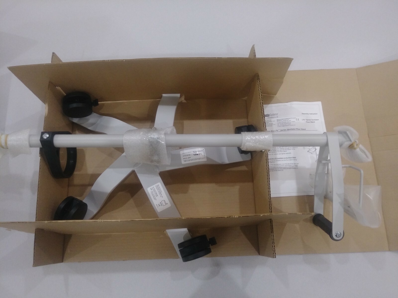 Vyaire Carefusion Pulmonetics Systems LTV Series Rolling Floor Stand Brand New