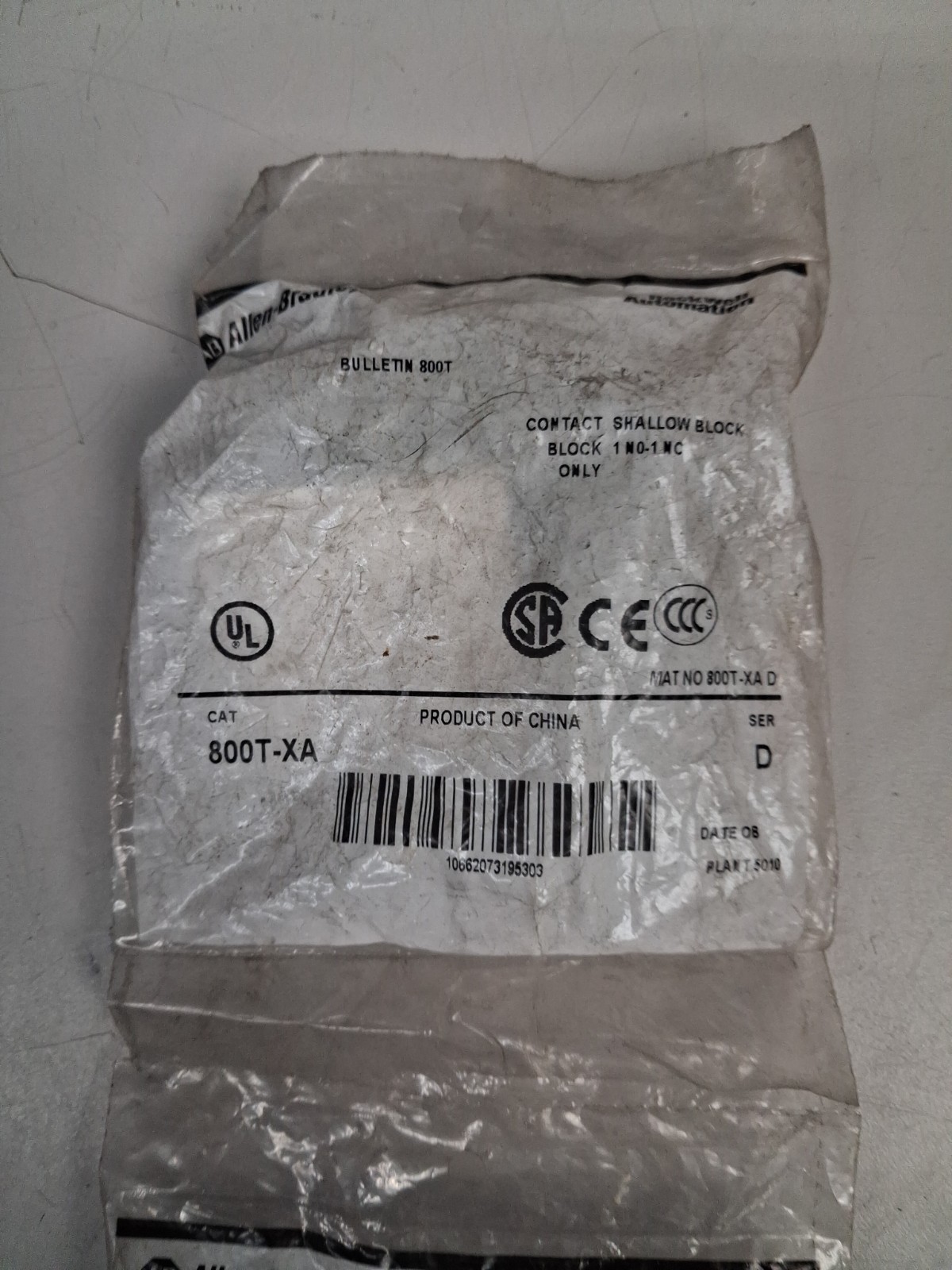 Allen Bradley 800T-XA Block 800TXA Ser D(LOT OF 2)