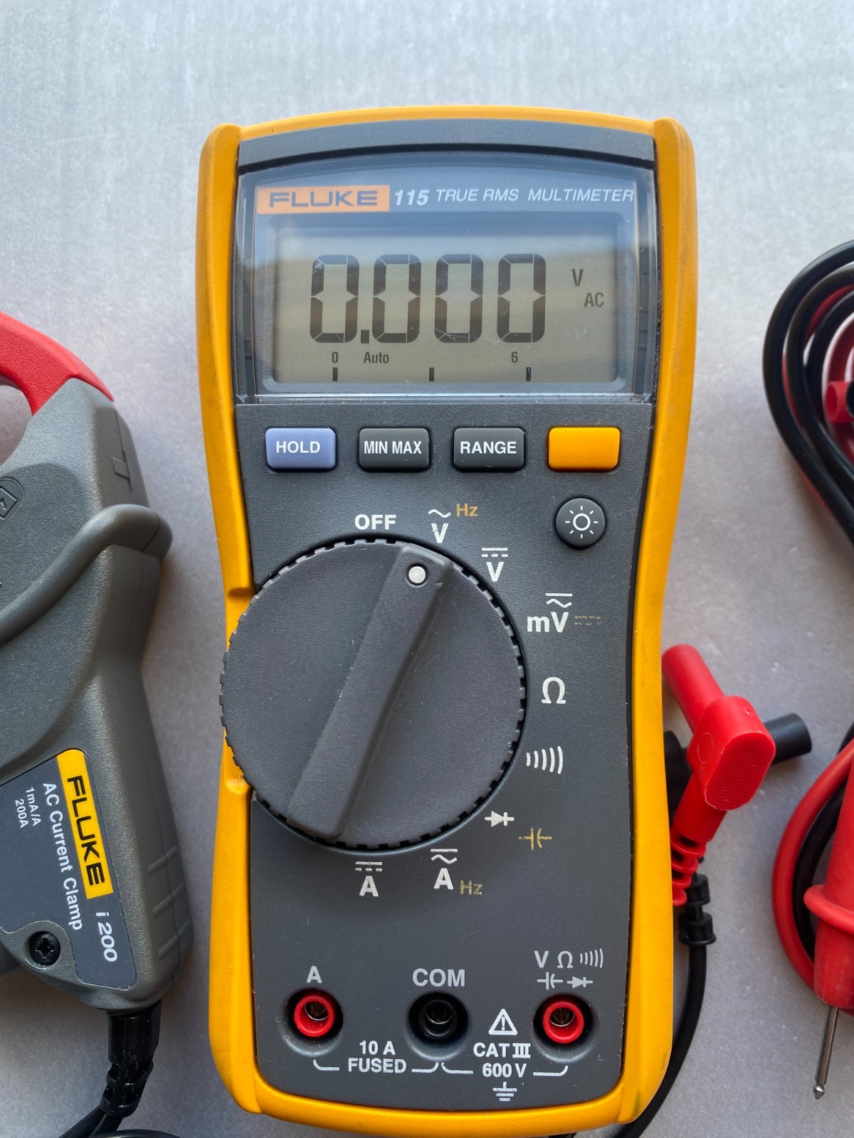 Fluke 115 True RMS Multiple 600V with Fluke i200 AC Current Clamp 1mA/200A