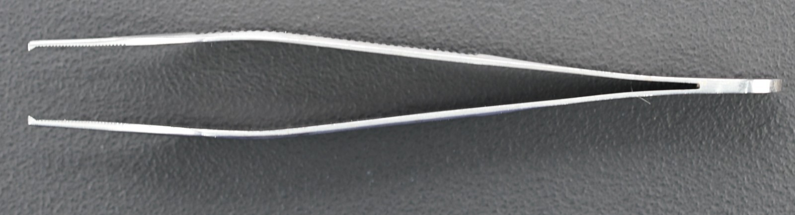 V Mueller NL1400 Adson Forceps, 1×2 Teeth, Serrated, Delicate, 4.75″