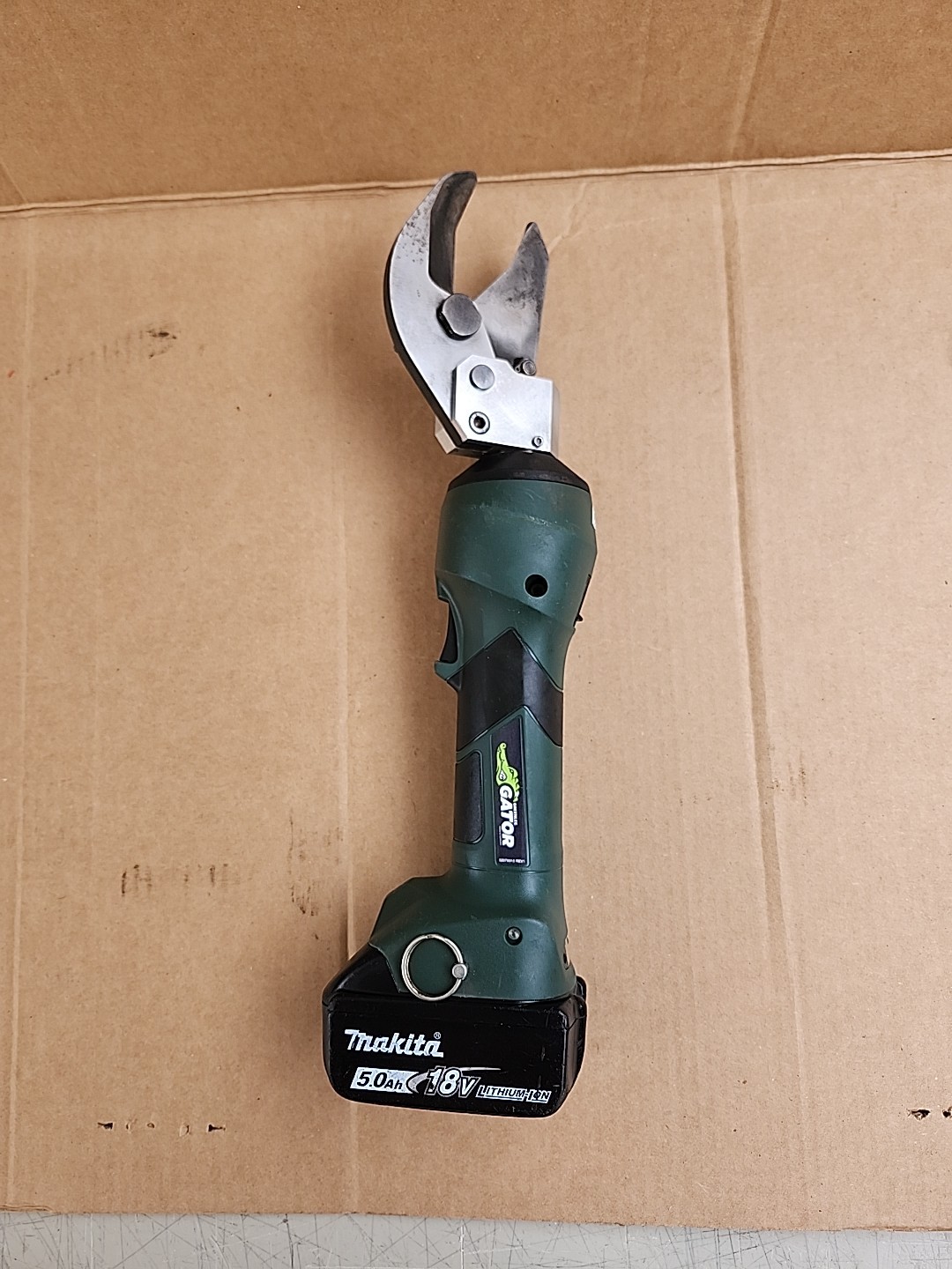 Greenlee Gator Cable Cutter Es32x W 5.0Ah Battery