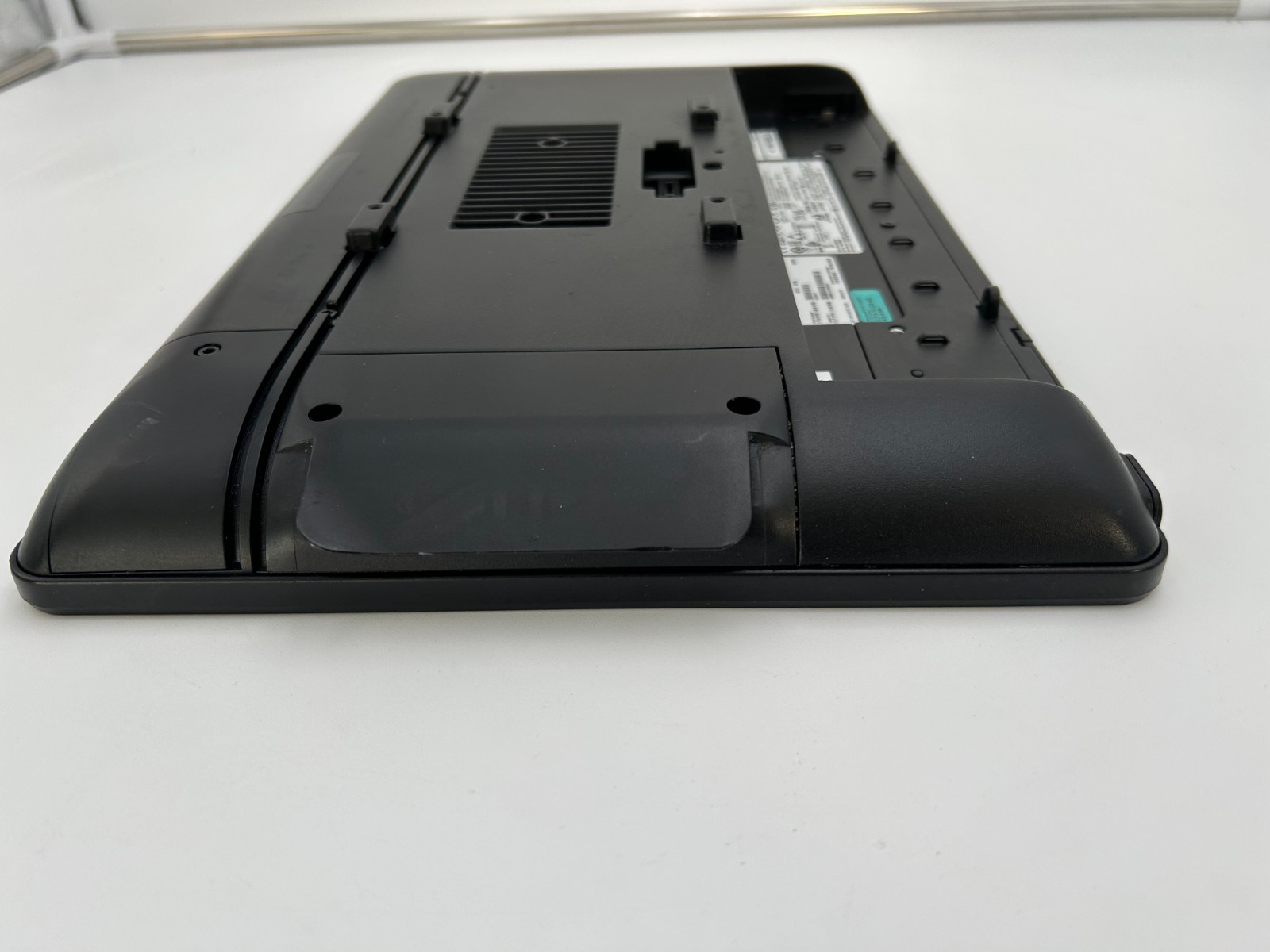 Oracle Micros Workstation 6 Celeron 4305UE 2.00 GHz 8GB RAM 64GB SSD Touch POS