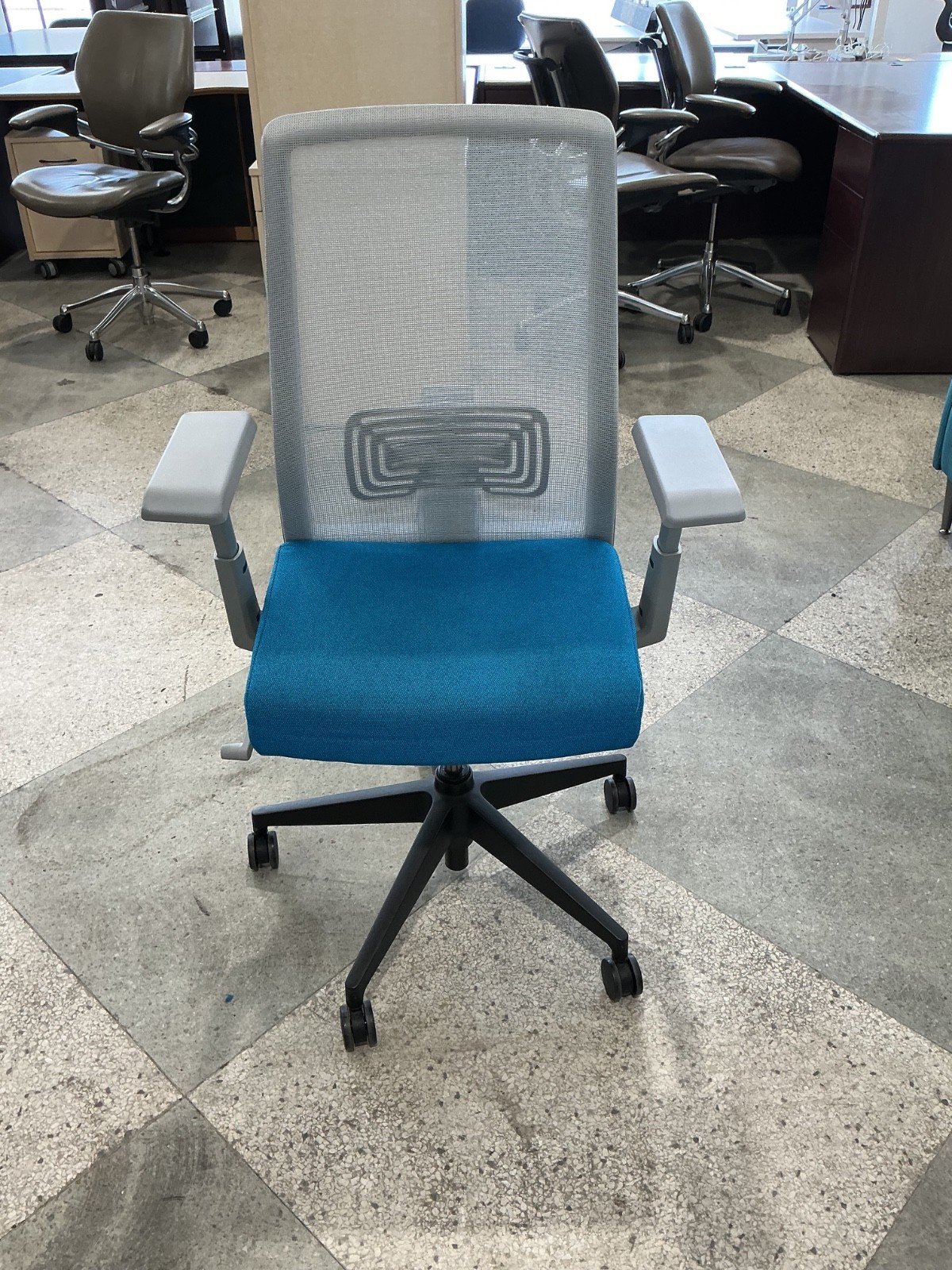 Haworth Very Office Chair w/ Blue Fabric Seat and Gray Mesh/Arms