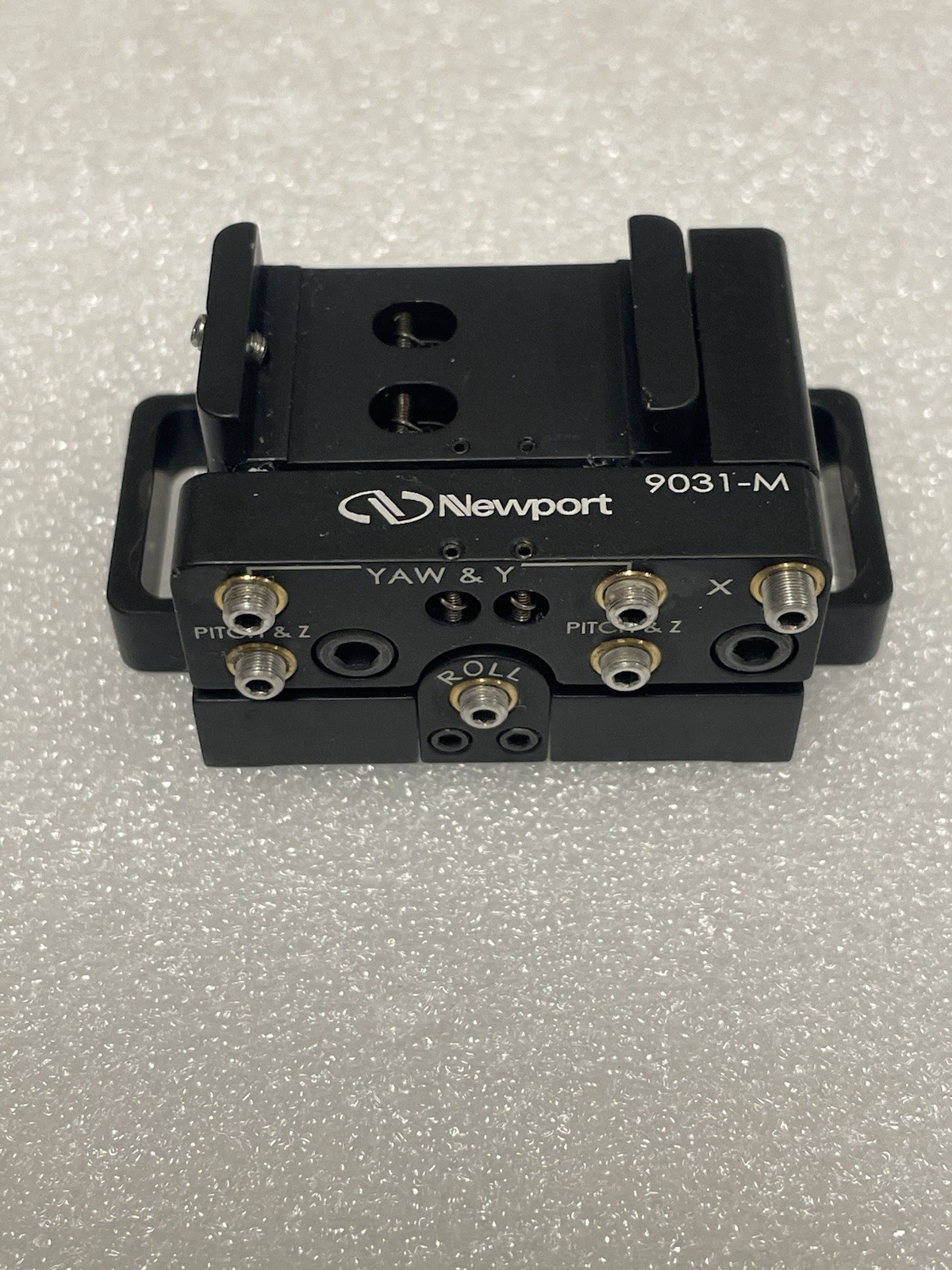 Newport 9031-M 6-Axis Stage
