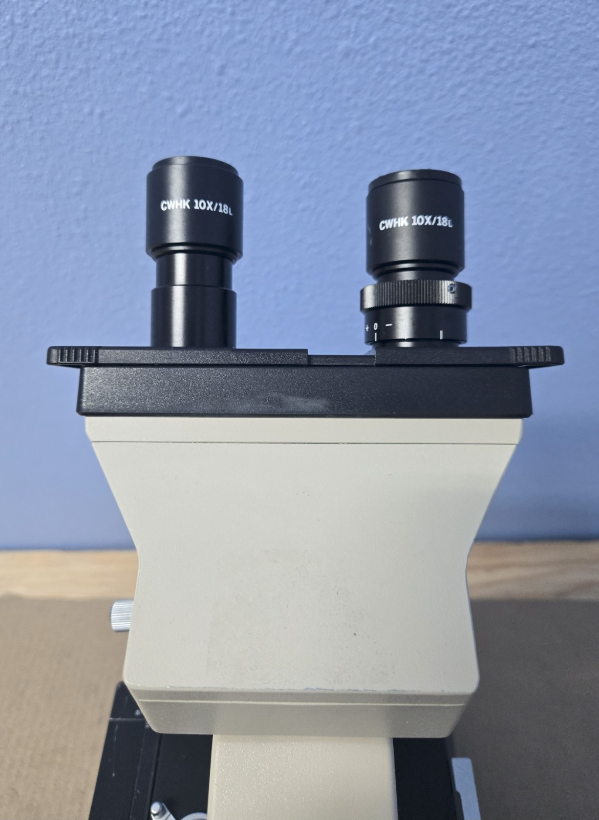 Olympus CH-2, CHT Microscope with objectives 4 X 10X 40X 100X (007)