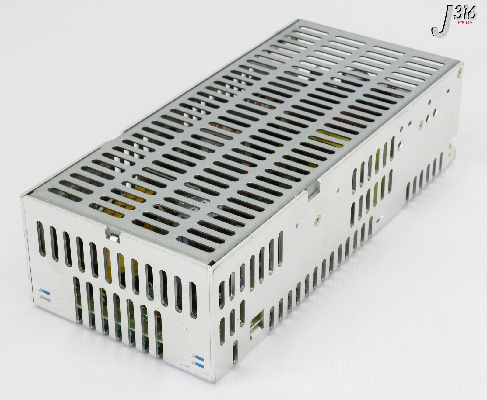 2519 POWER SOURCE PS AC100-240V 60/60HZ 4A-1.8A OUTPUT +24V 10A PFE24HSX-PU