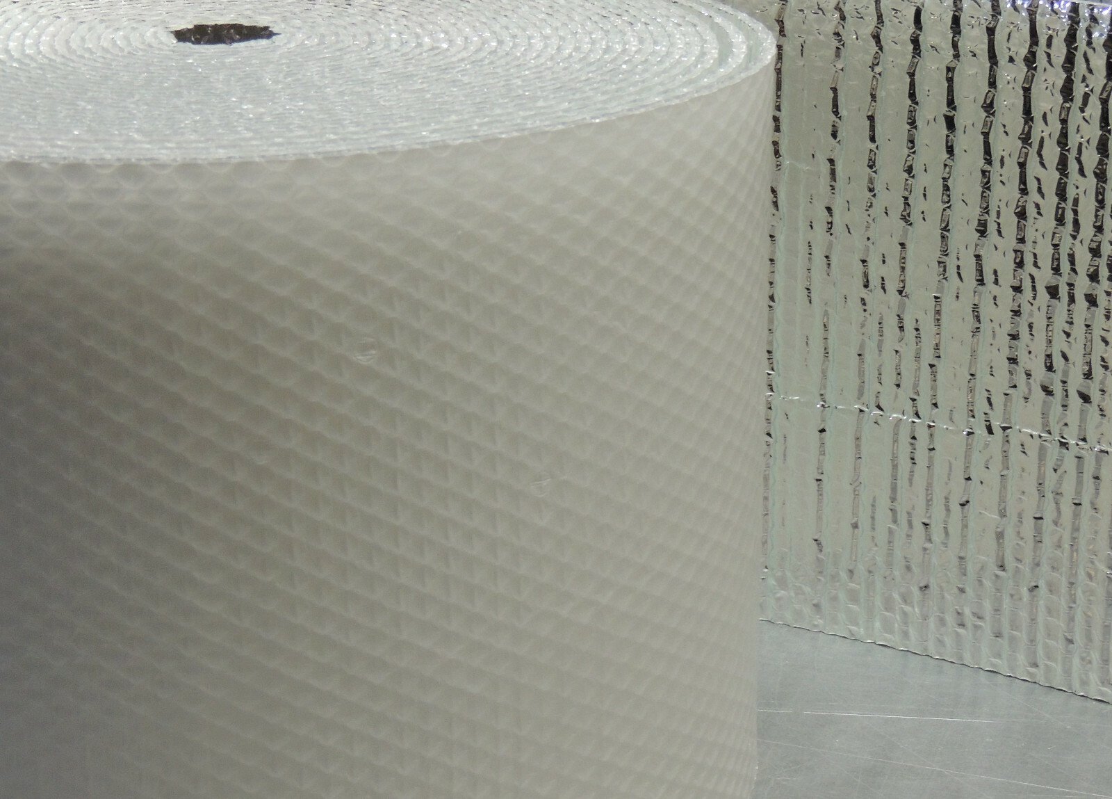 US Energy Products 48″ x 75′ Double Bubble White Reflective Foil Insulation R8