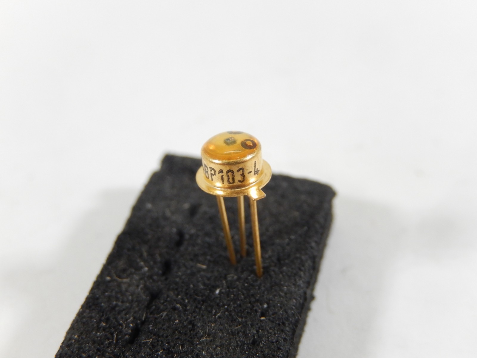 5pcs RARE NOS SIEMENS BP103-4 GOLD 3-LEAD PHOTO TRANSISTOR DIODE