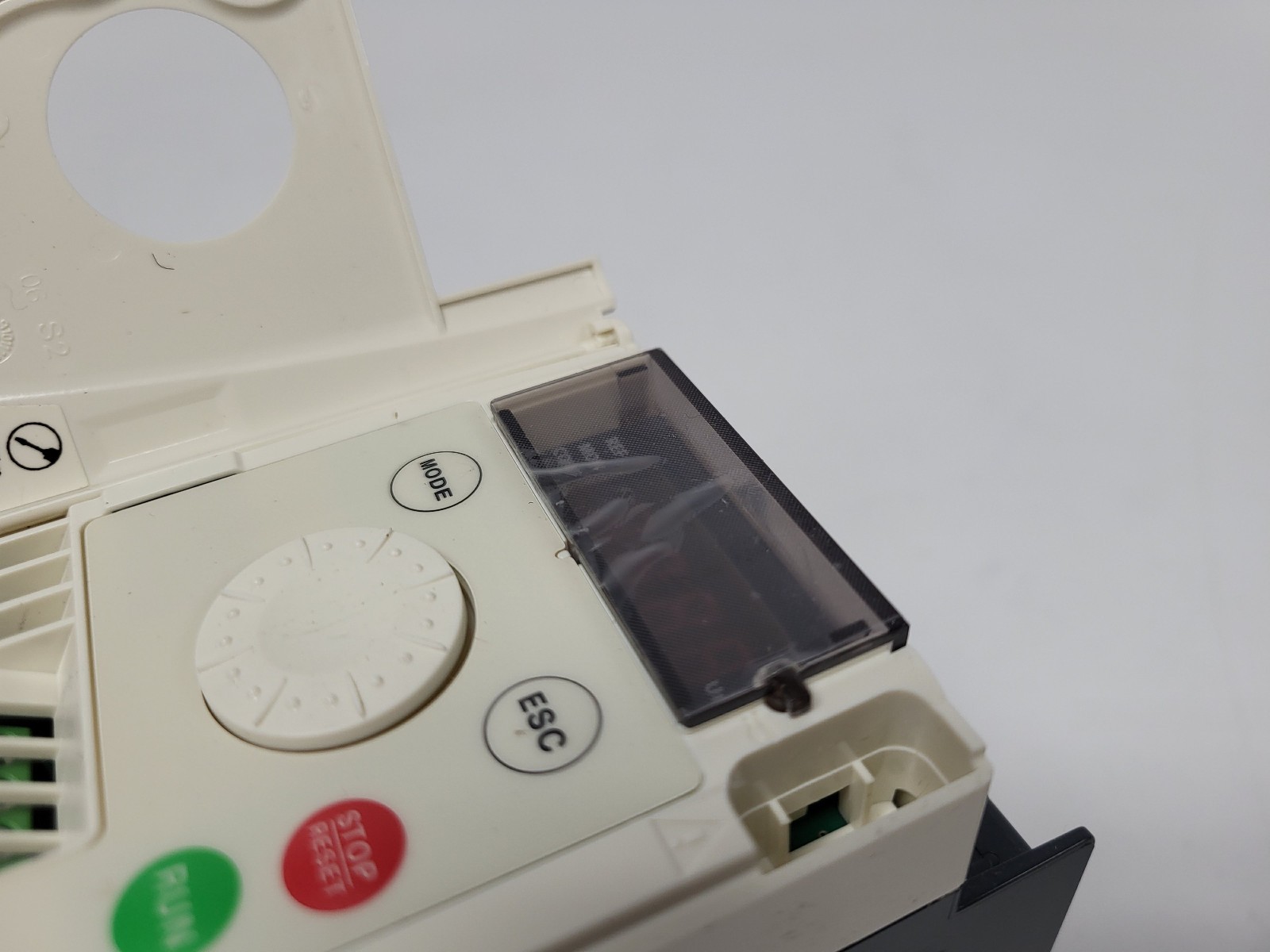 Schneider Electric ATV12H075M2 VFD, 1HP, 200-240V, 1-Phase, Heatsink