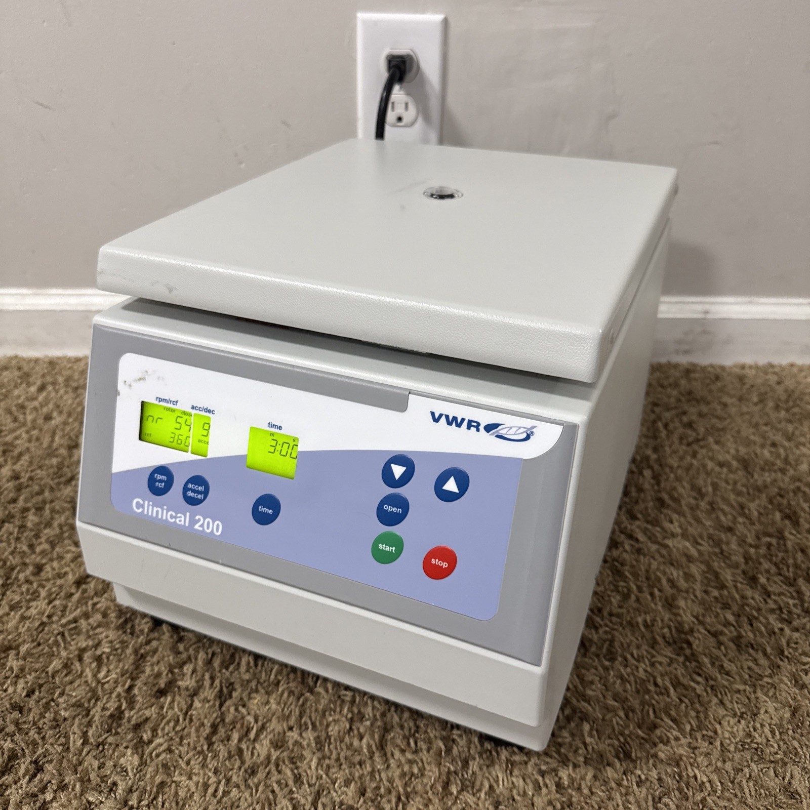 VWR Clinical 200 Centrifuge Max Drehzahl 6000 w/ Hermle 221.54 Fixed Angle Rotor