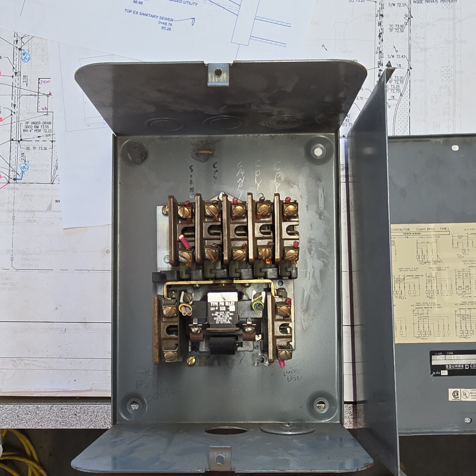 Square D Electrically Held Lighting Contactor 4-Pole 120V 30A 8903LG40