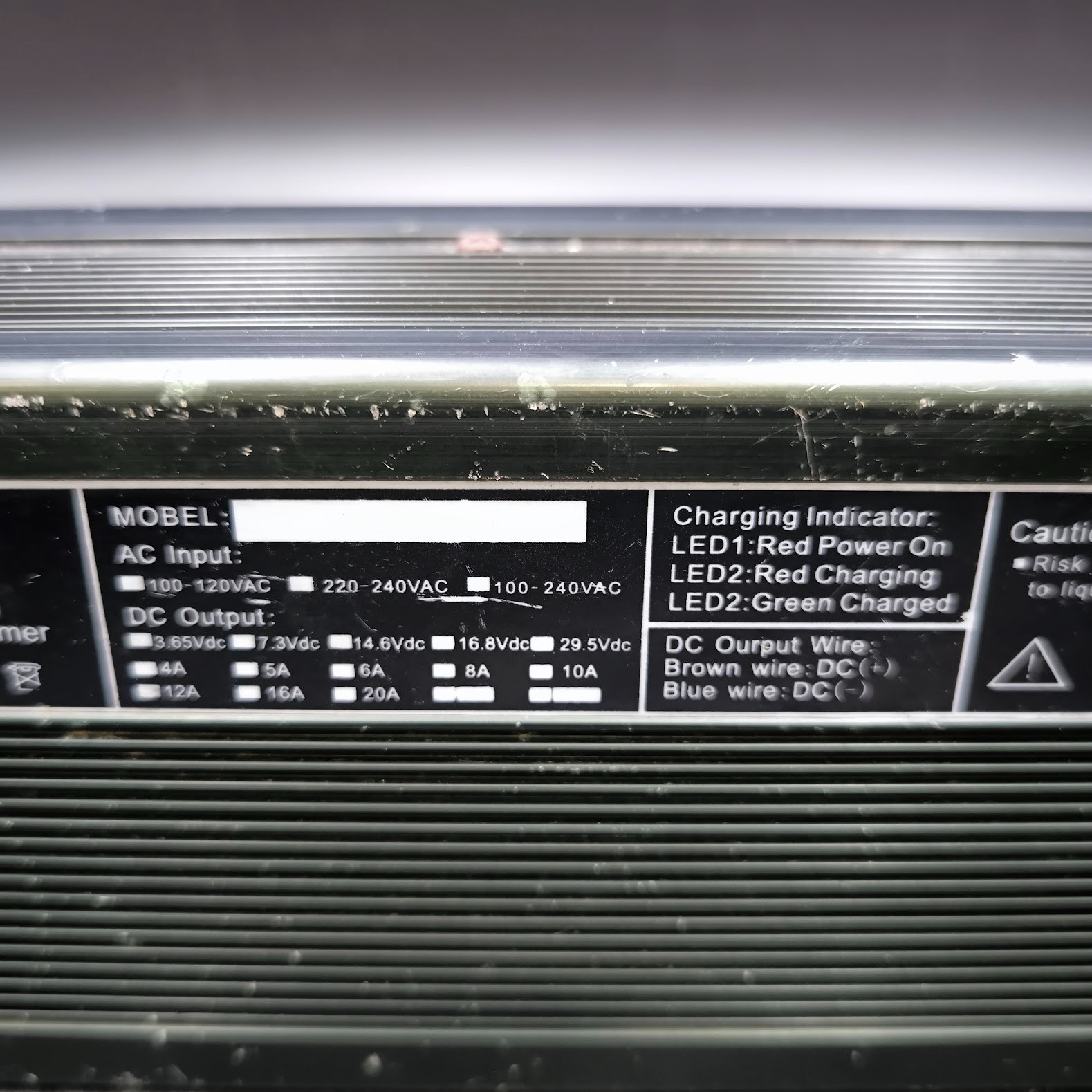 Hong Ju Li-ion/Li-Polymer Smart Charger 29.5V 10A Used Working