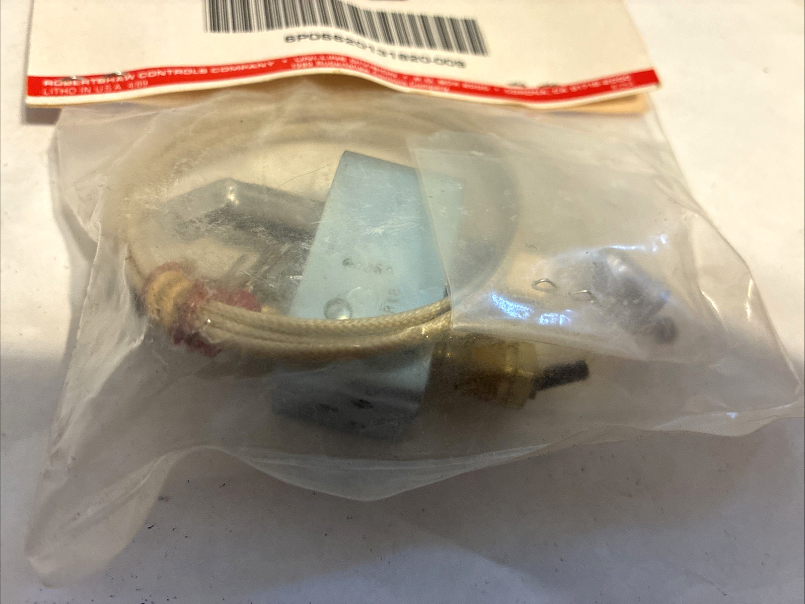 Robertshaw PG9 Pilot & Thermopile 90 Degree Right Hand Flame 1820-009