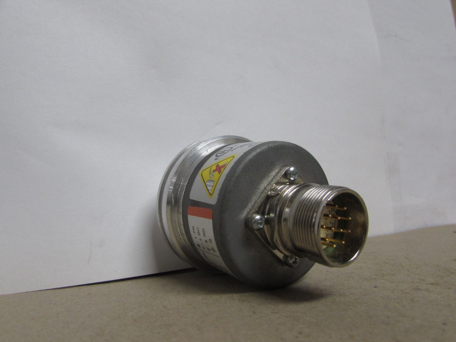 KUBLER 8.5000.B157.0030INCREME ENCODER 10-30 VDC (used – NO FACTORY BOX)