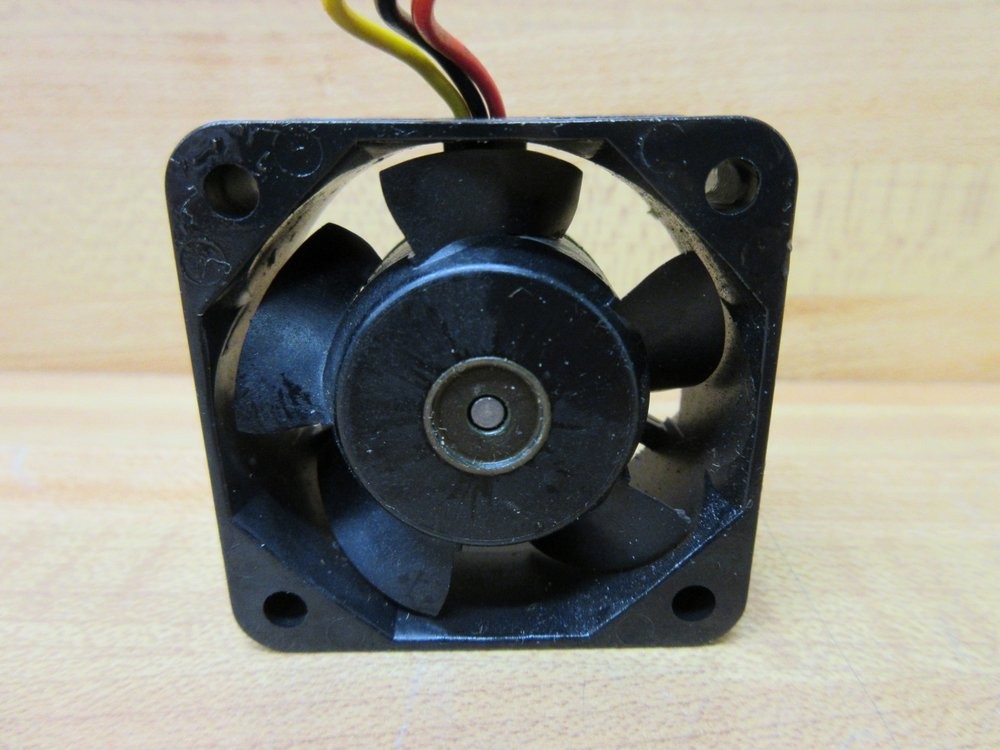 Sanyo Denki 109P0424H6D14 Fan DC Fine Ace 20