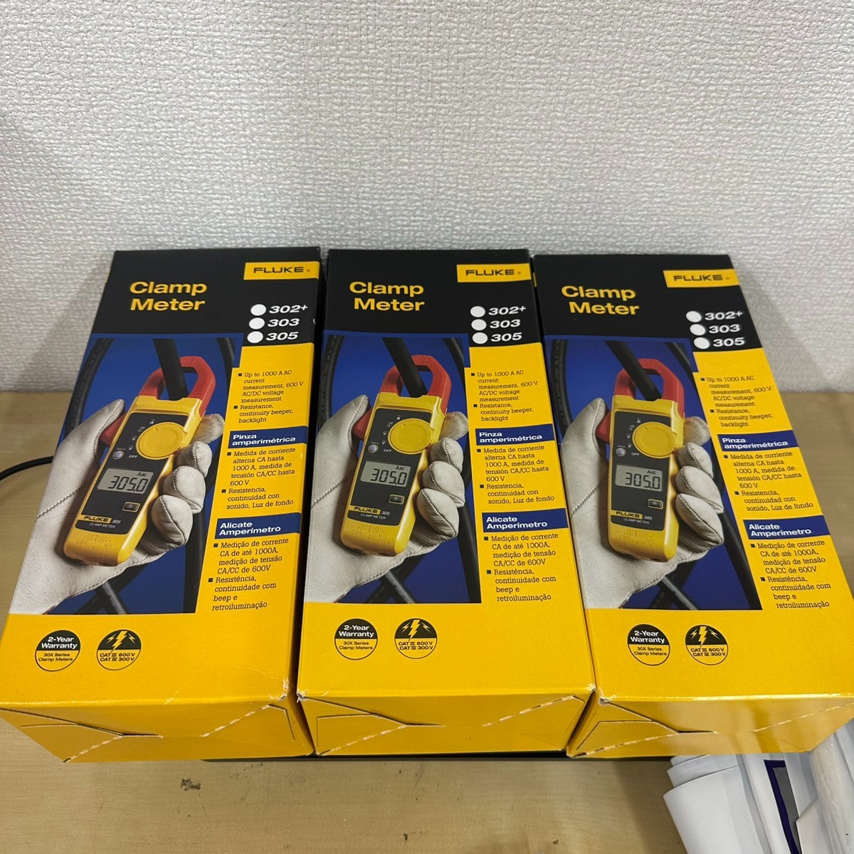 Fluke 302+ Plus AC400A Digital Clamp Meter Tester AC / DC Volt Amp Multimeter