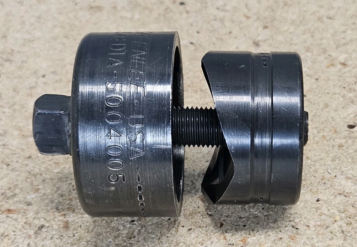 Greenlee No. 730 – 1 3/8″ round punch – Made in the U.S.A.