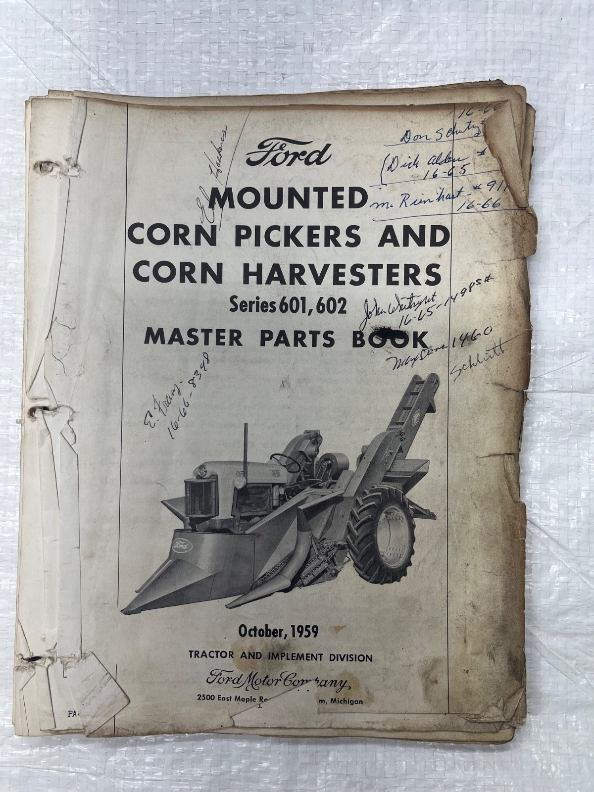 Ford Mounted Corn Pickers & Harvesters Series 601 602 Master Parts List