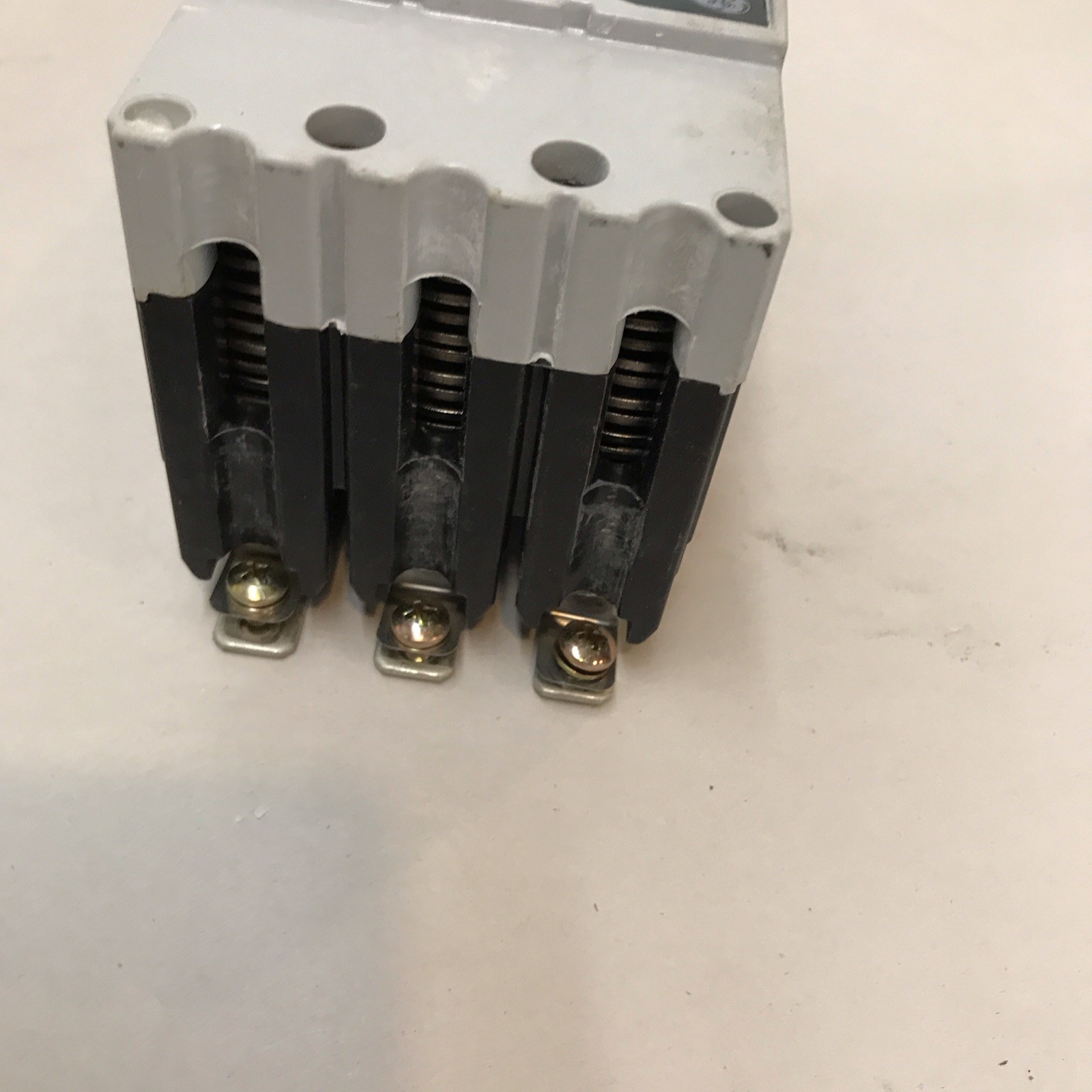 G.E. TEYL3060B CIRCUIT BREAKER 60A 3P 480V