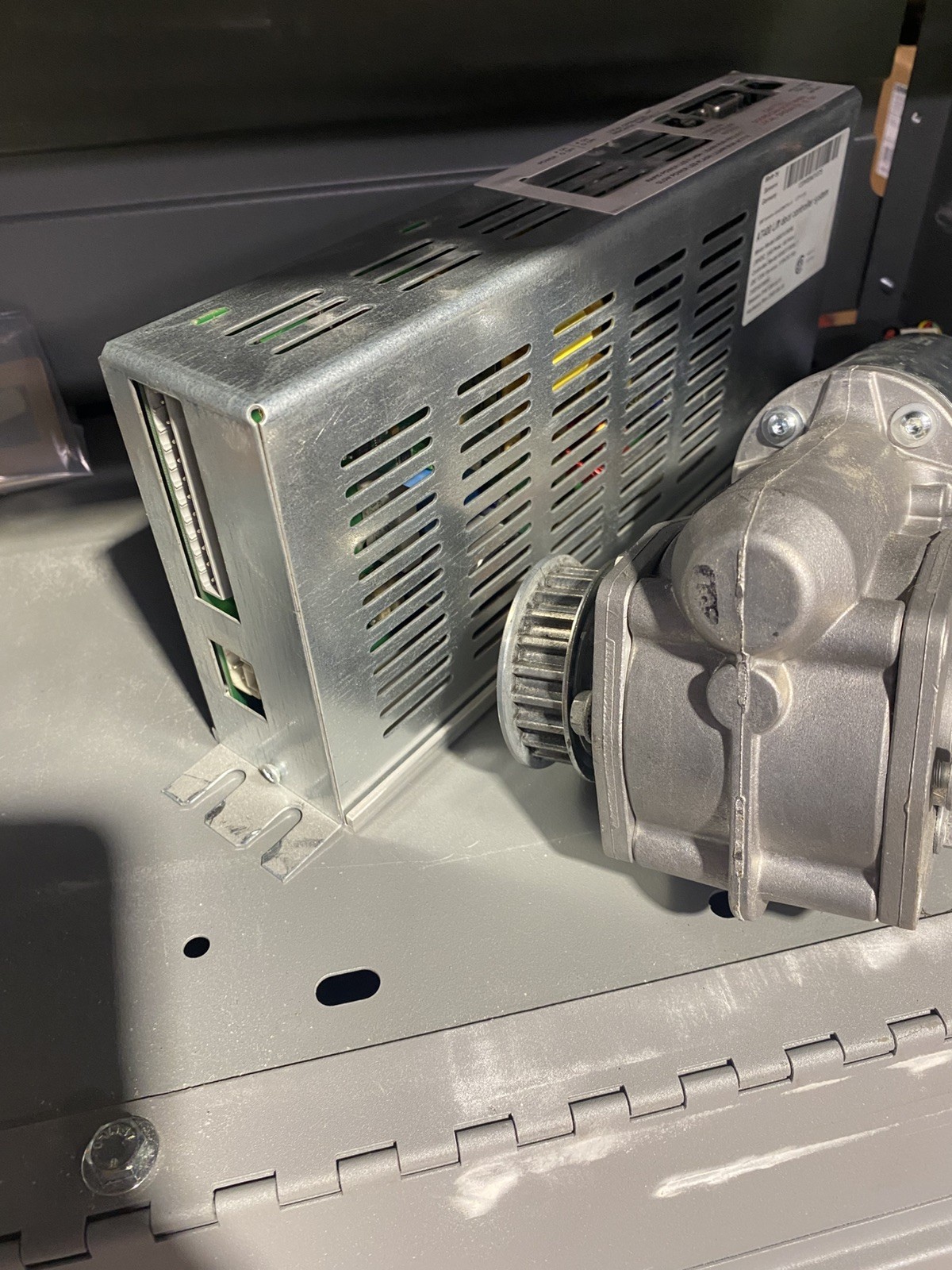 Otis AT400 Elevator Door Motor Right Handed Gen2 G2S 211 and Controller