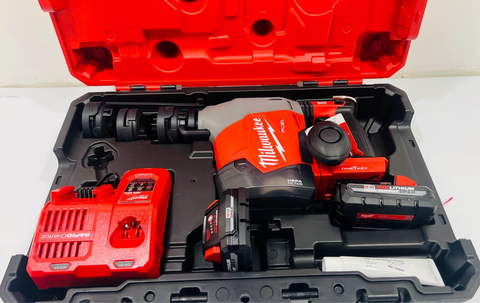 Milwaukee 3311-22 M18 FUEL Rotary Kit w/Integrated Dust Extraction