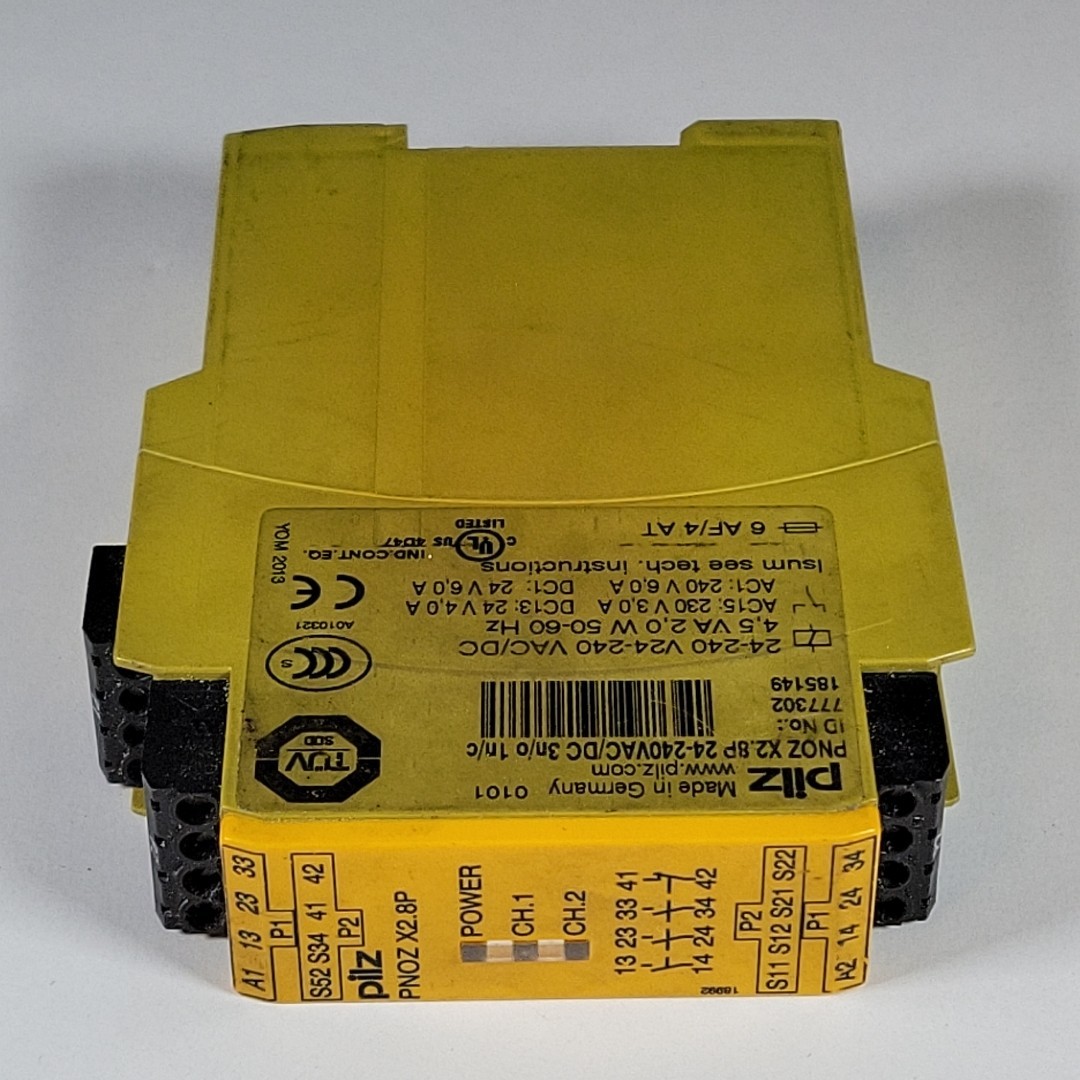 PILZ PNOZ X2.8P 777302 Safety Relay Module Electric System Controller Unit