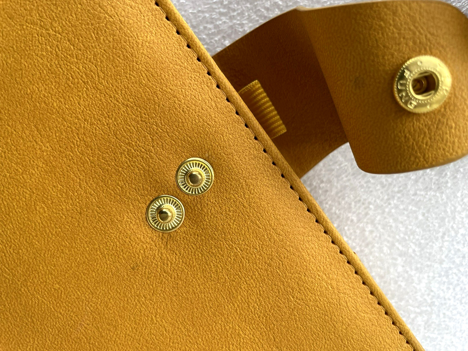 Erin Condren ~ Yellow Faux Leather Planner Binder 6-Ring – 1.25″ ~Snap ~ Perfect