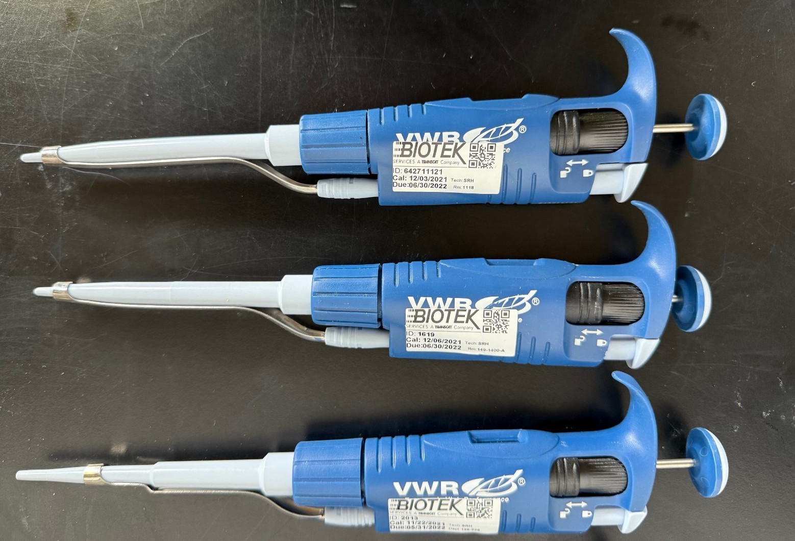 VWR Set of 6 Pipettes w/Stand 0.1-2, 0.5-10, 2-20, 10-100, 20-200, 100-1000 uL